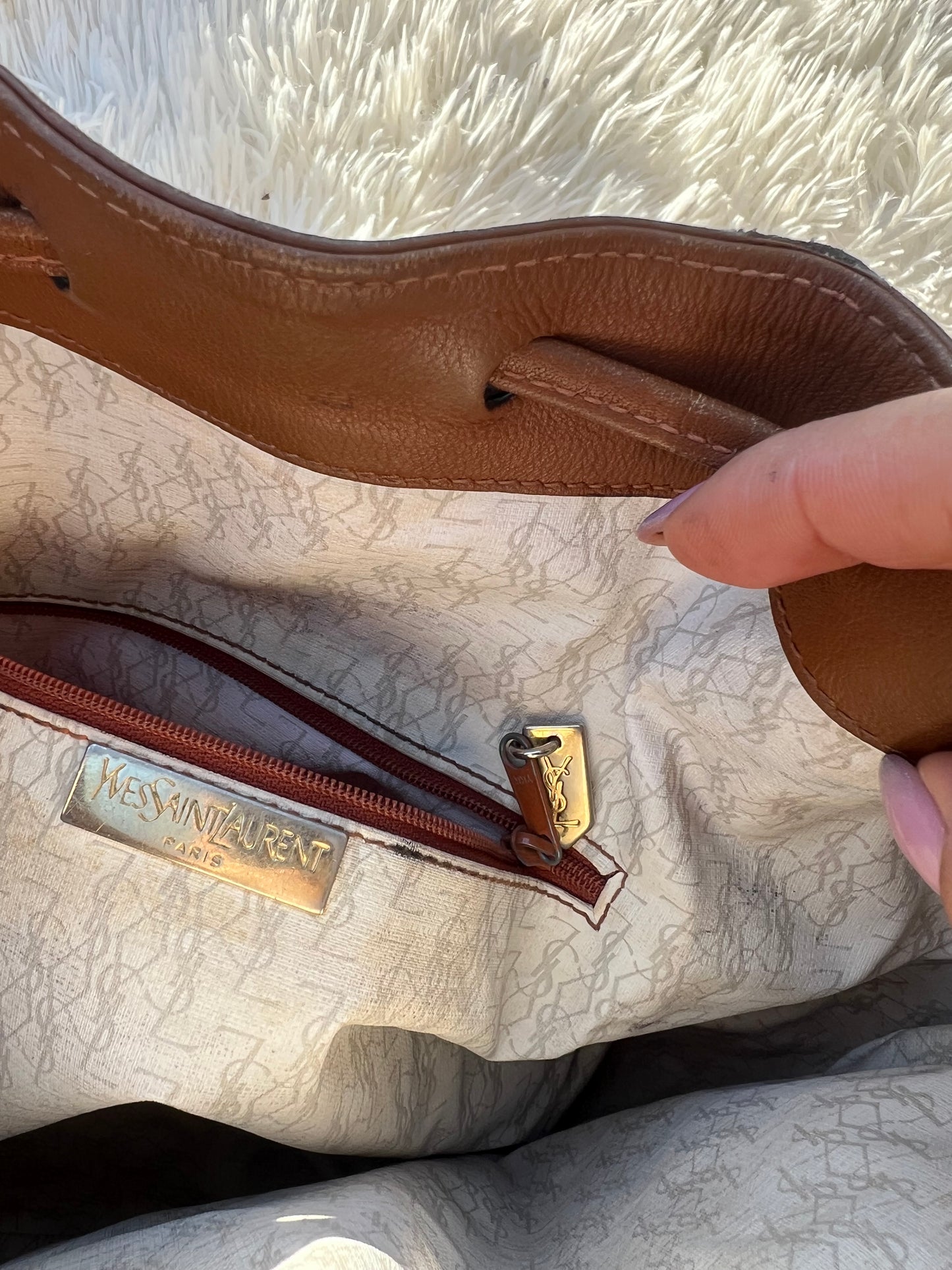 Secchiello Yves Sain Laurent