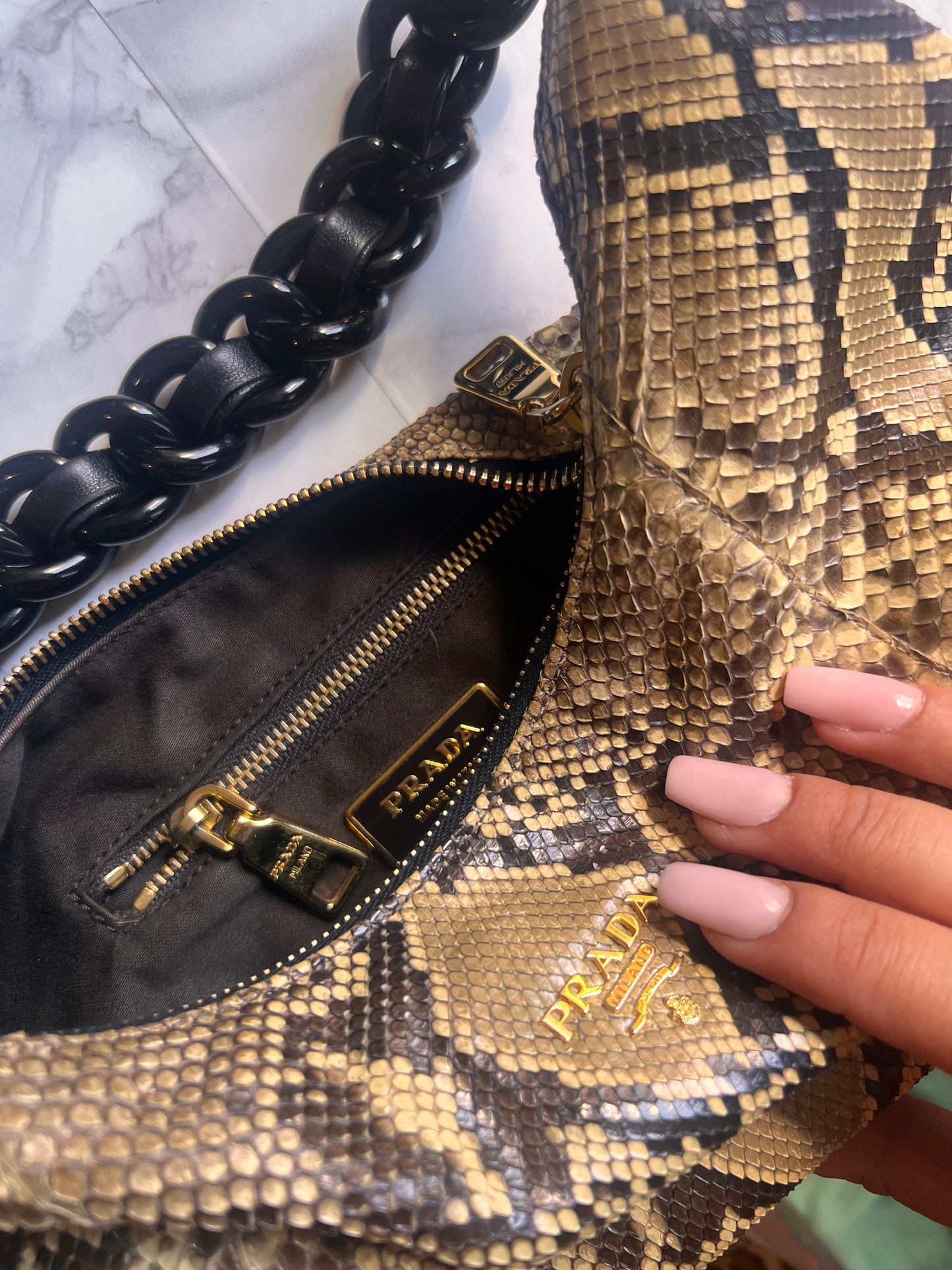 Borsa Hobo Prada in pitone