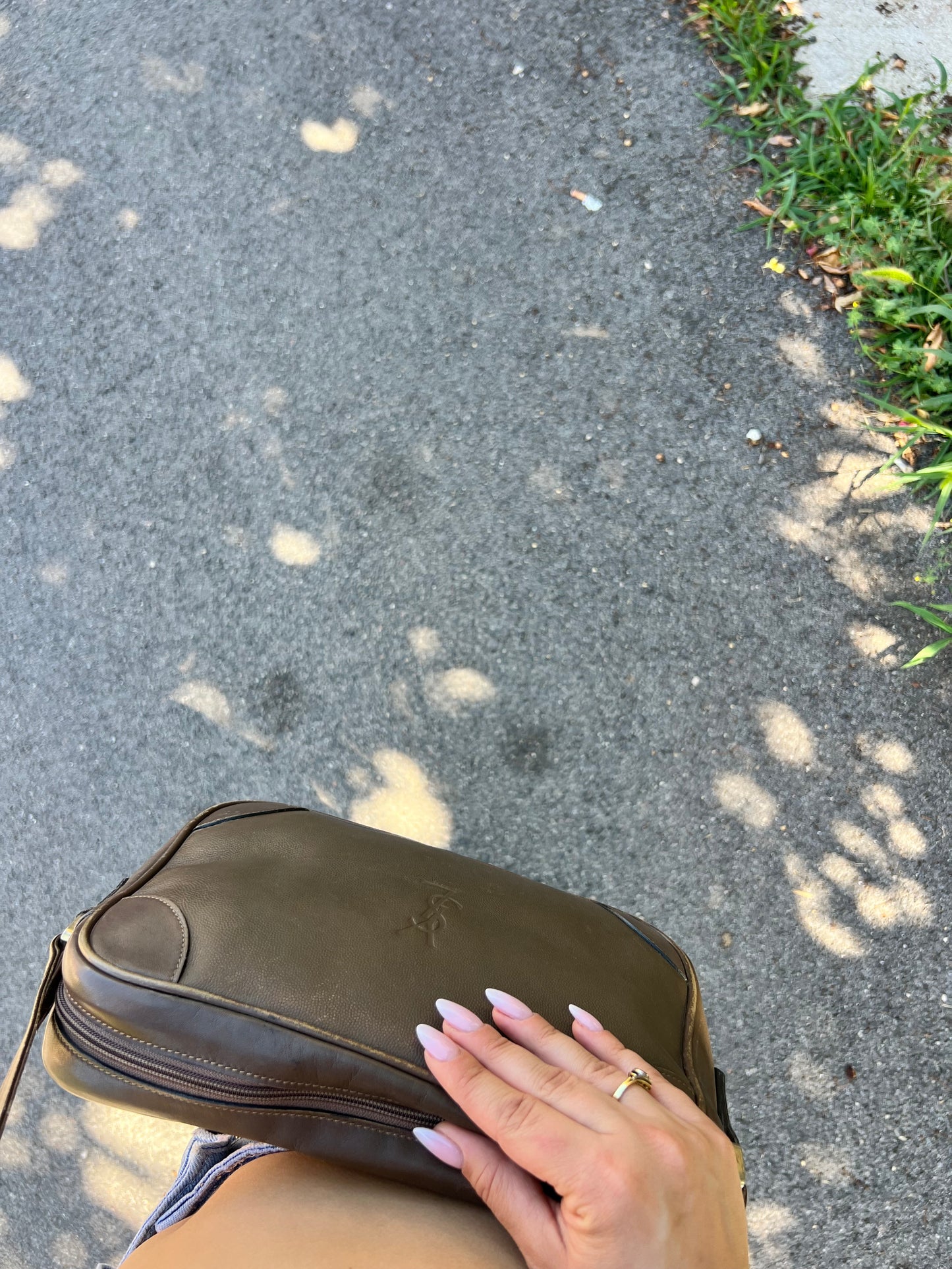 Splendida camera Bag  Vintage Yves Saint Laurent – Marrone fango