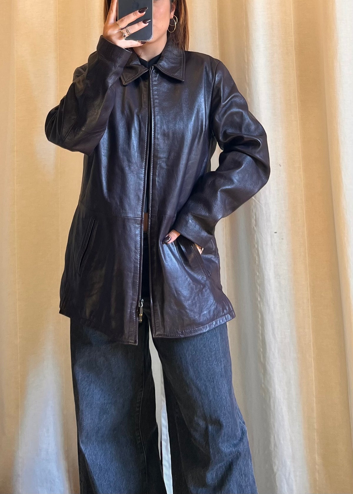 Giacca in Vera Pelle Vintage – Tonalità Melanzana / Viola Scuro