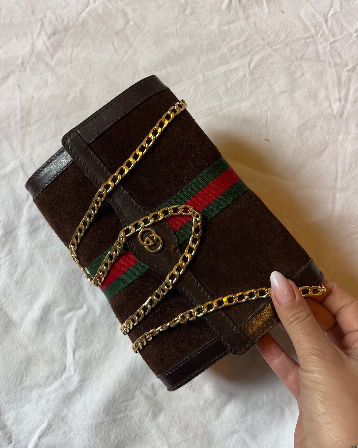 Gucci Vintage: L’Icona Web in Suede Marrone