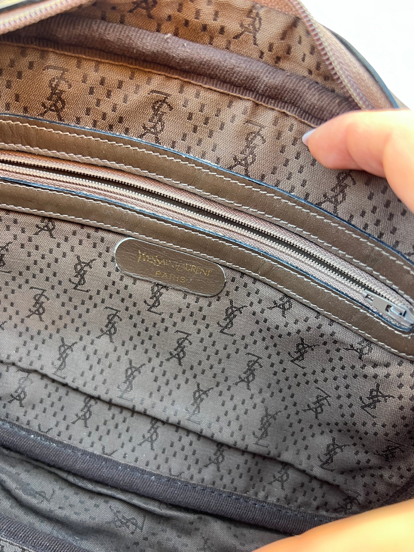 Splendida camera Bag  Vintage Yves Saint Laurent – Marrone fango