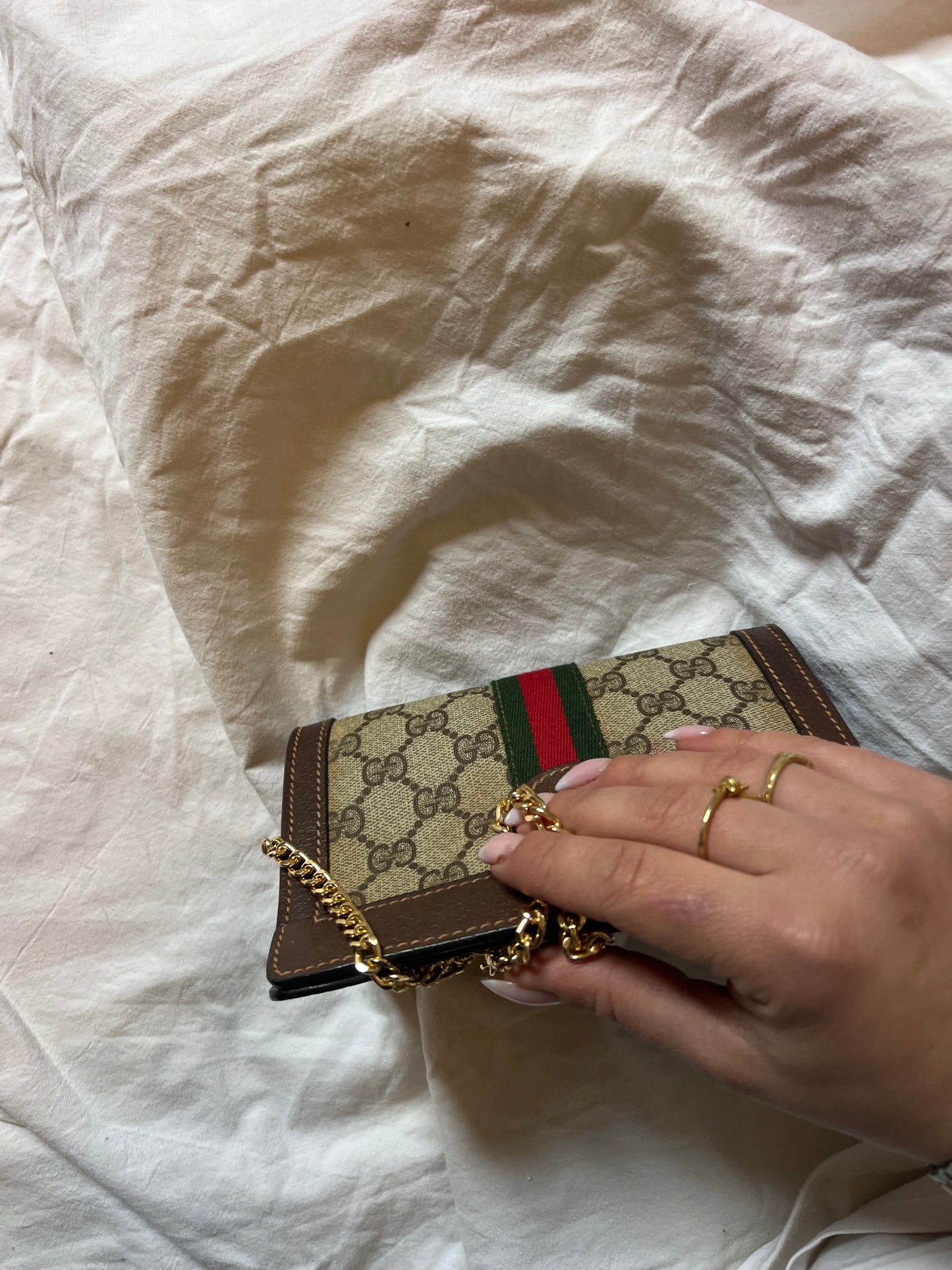 Gucci – Camera Bag Vintage in Tela GG Supreme e Pelle con Chain Custom Gold
