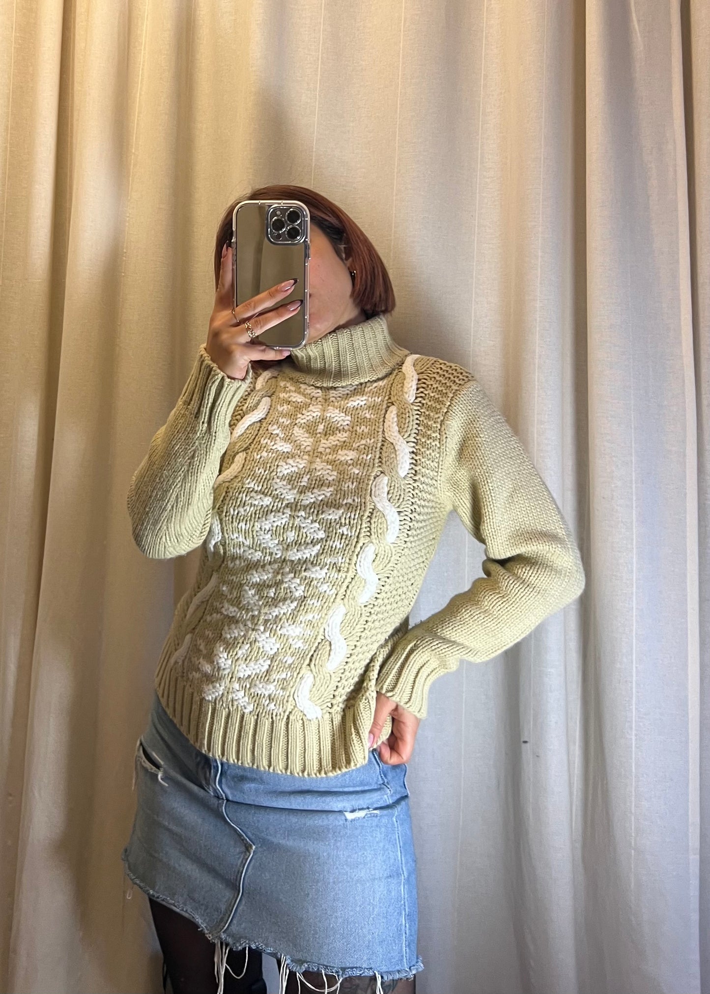 Maglione in lana a trecce