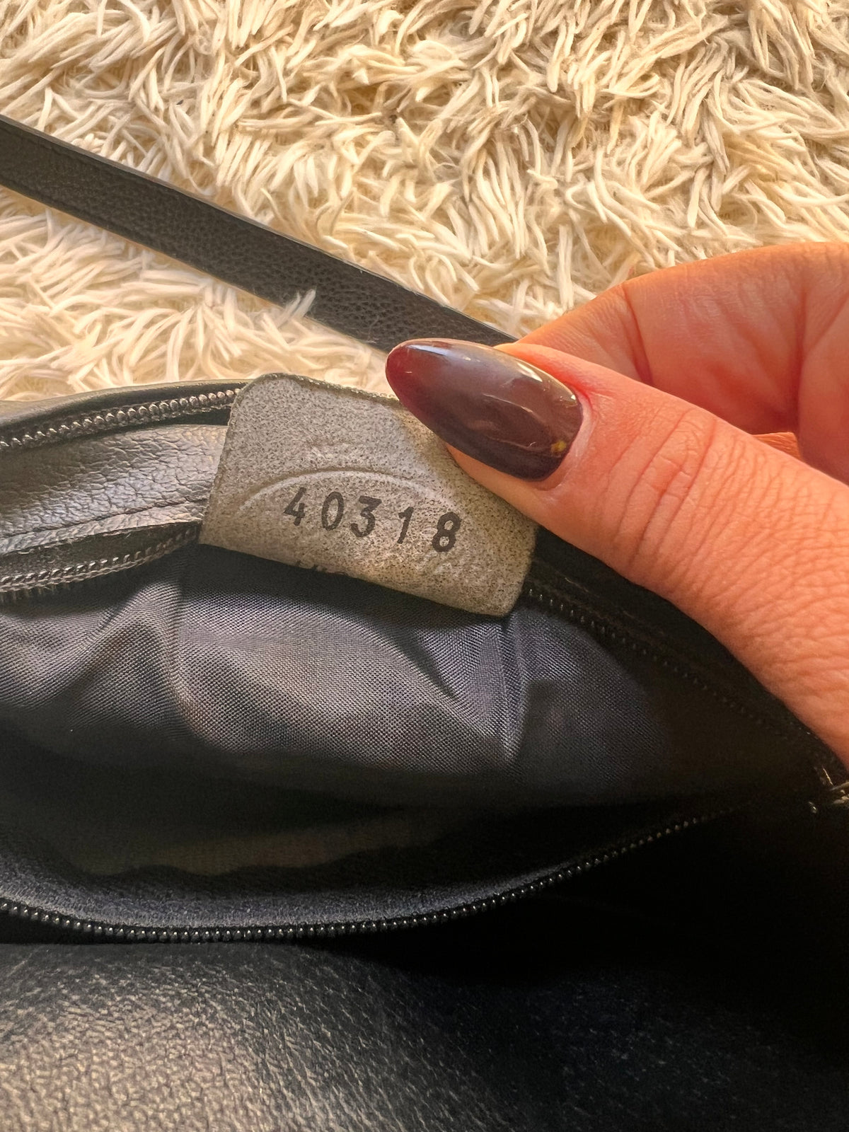 Borsa a Tracolla Vintage Longchamp in Pelle Granata – Nera