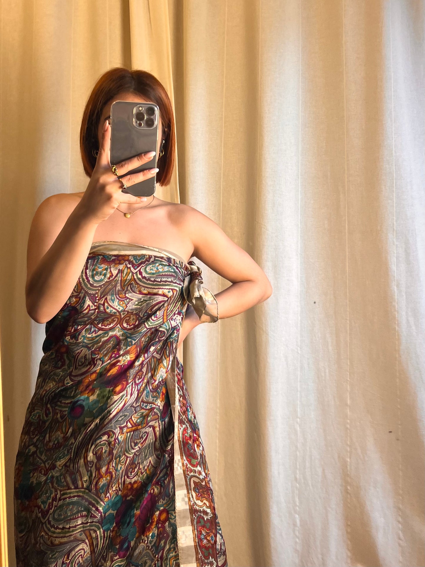 Maxi Carré Yves Saint Laurent – Vintage Iconico in Seta (120x120)