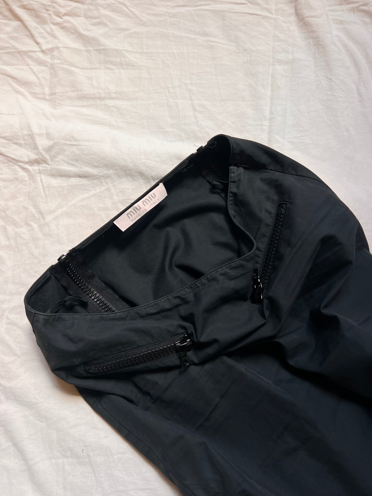Miu Miu – Gonna Longuette Tecnica con Dettagli Zip (Vintage/Archivio)