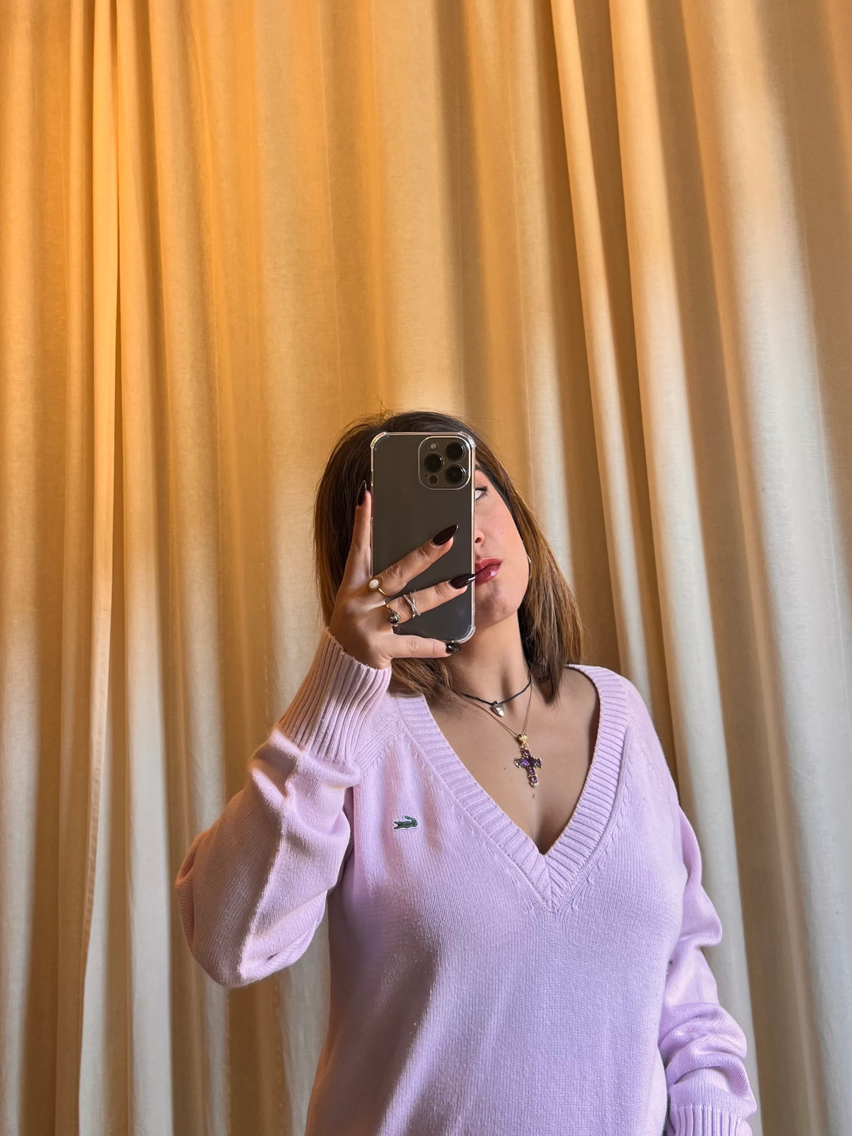 Maglione Lacoste in Cotone Rosa Chiaro con Scollo a V