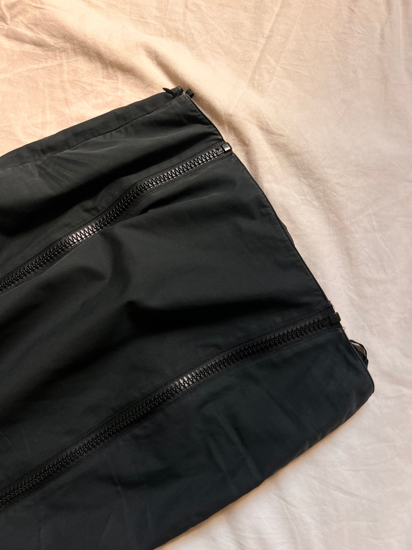 Miu Miu – Gonna Longuette Tecnica con Dettagli Zip (Vintage/Archivio)