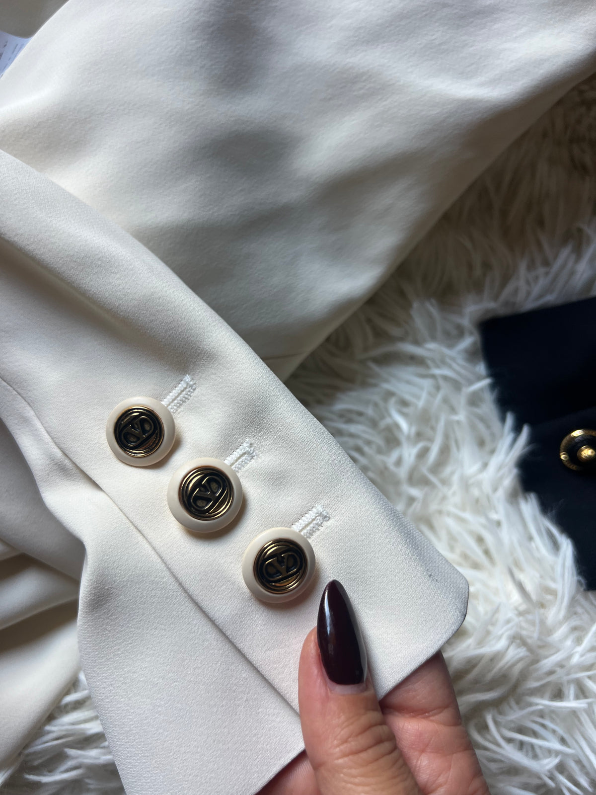 Blazer Vintage Valentino Miss V – Bianco Panna con Bottoni gioiello