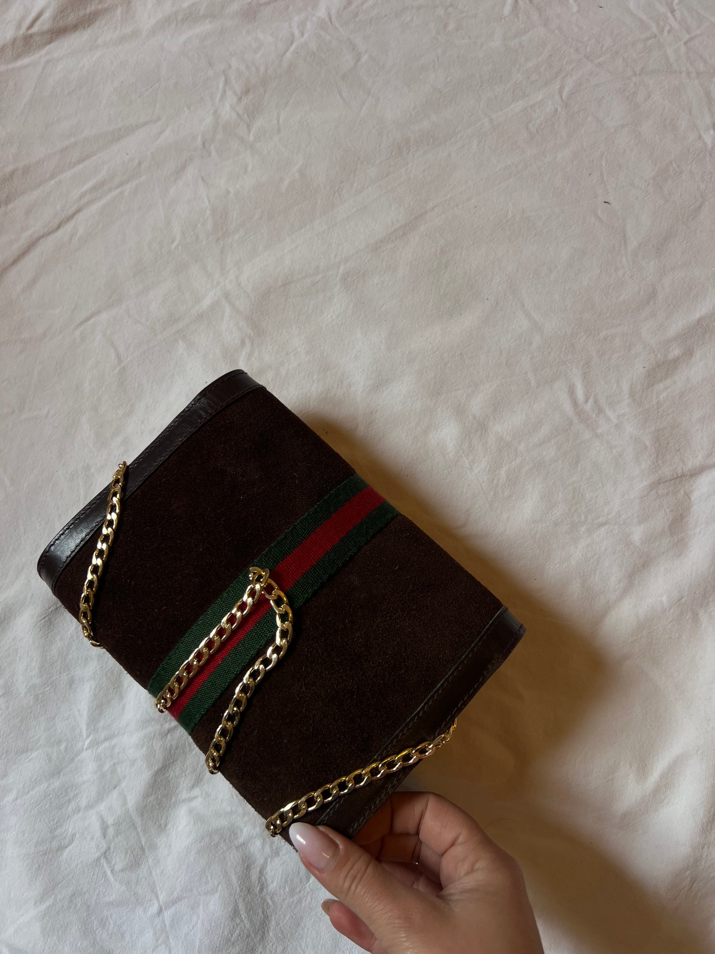 Gucci Vintage: L’Icona Web in Suede Marrone