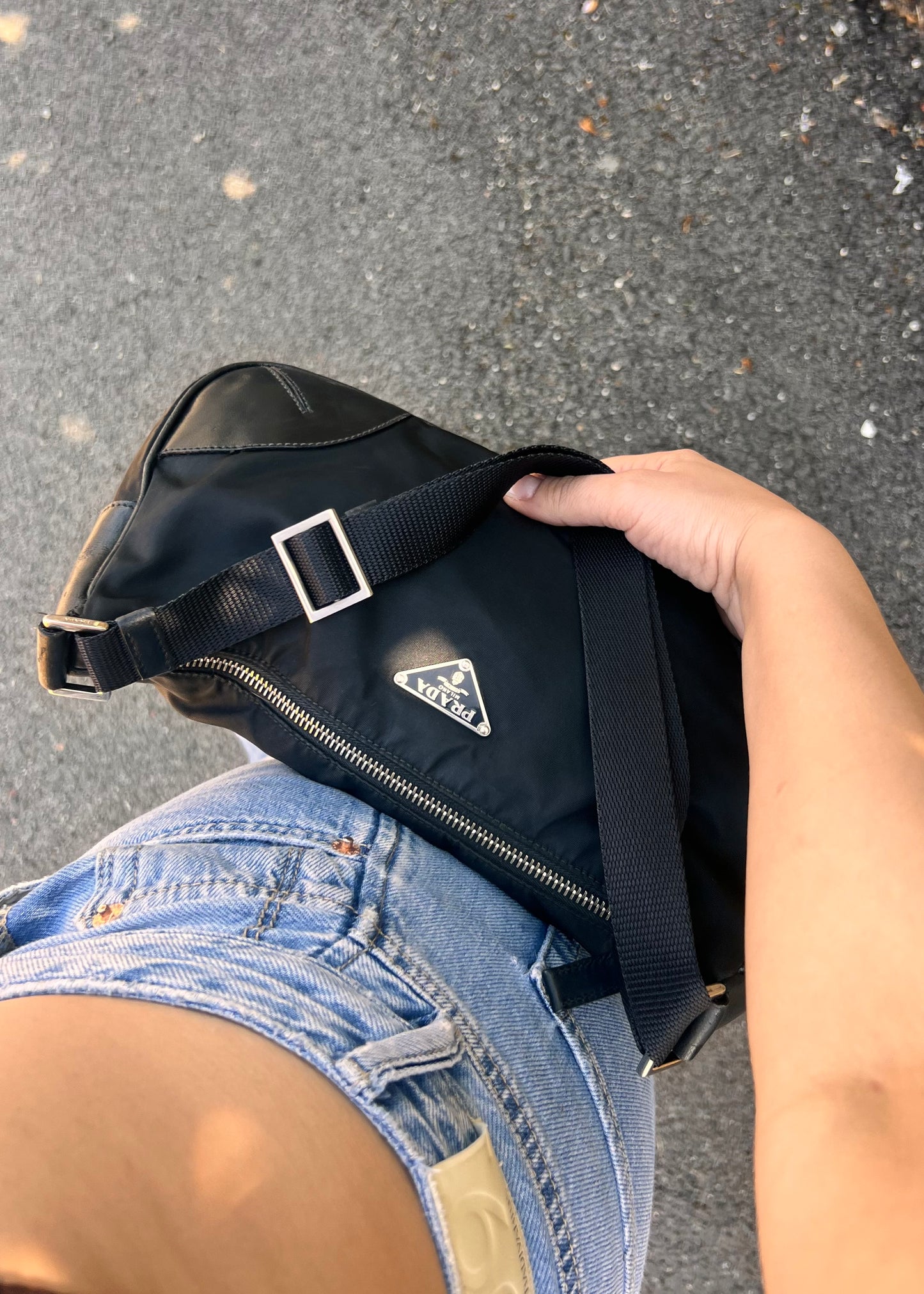 Borsa Hobo in Nylon e Pelle (Modello Re-Edition Style)