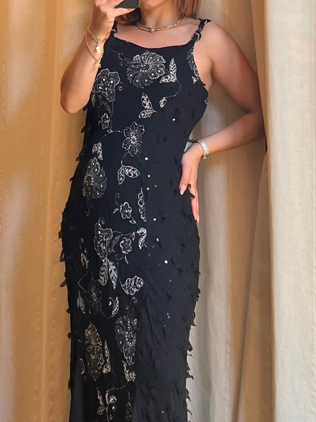 Abito Lungo Nero con Ricami Argento