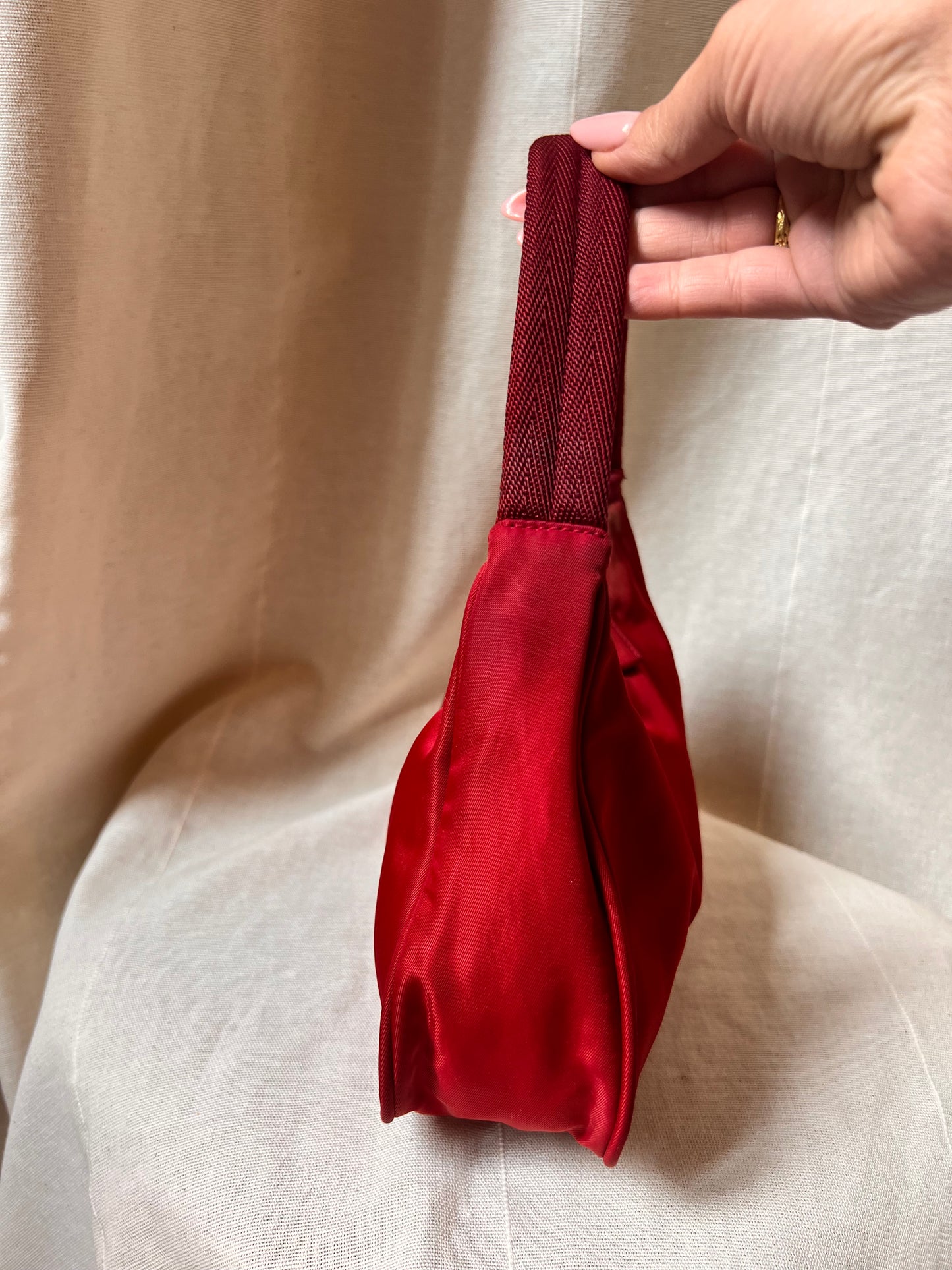 Prada  nylon Mini Bag - Rosso Iconico  leggi bio