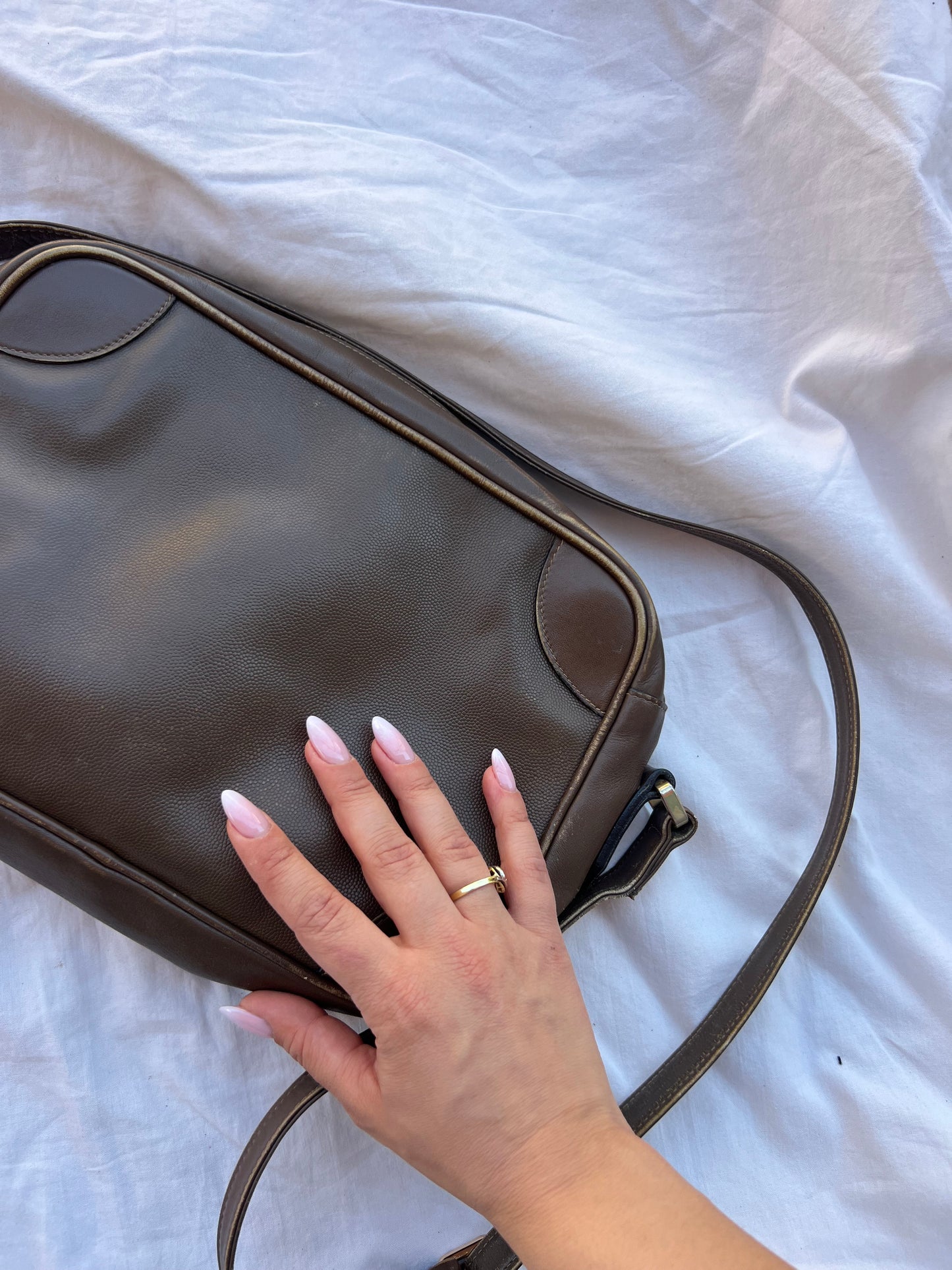 Splendida camera Bag  Vintage Yves Saint Laurent – Marrone fango