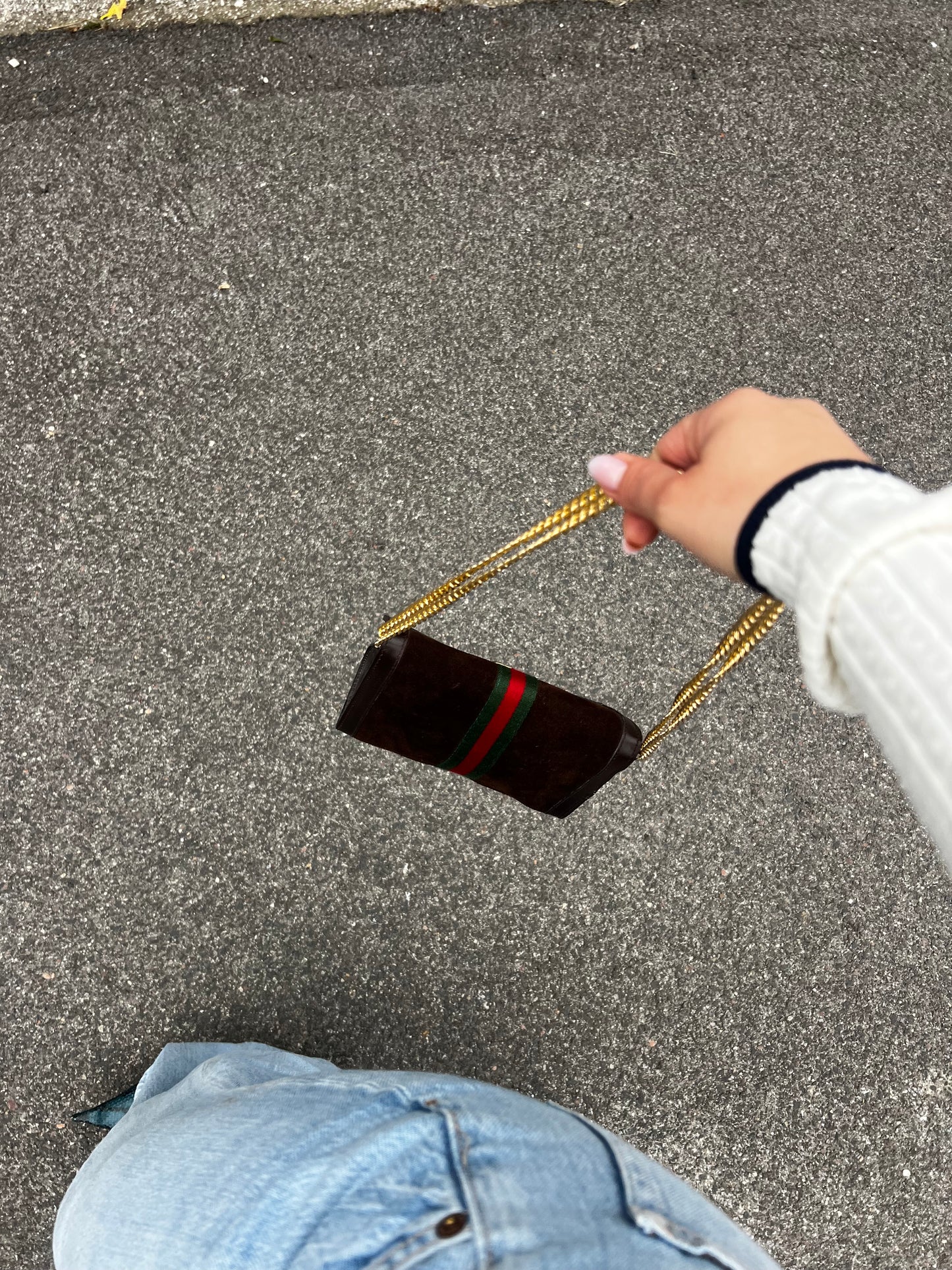 Gucci Vintage: L’Icona Web in Suede Marrone