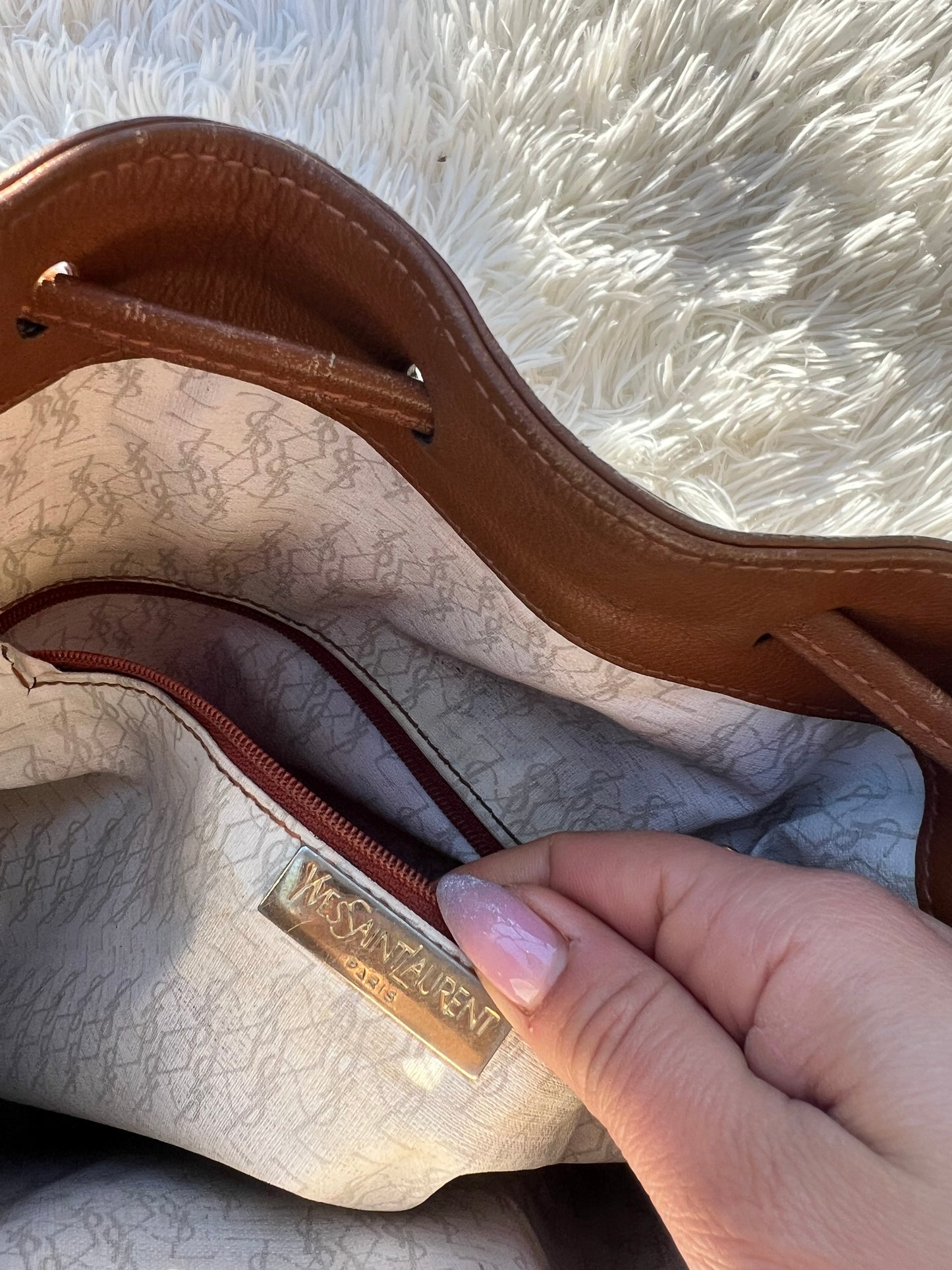 Secchiello Yves Sain Laurent