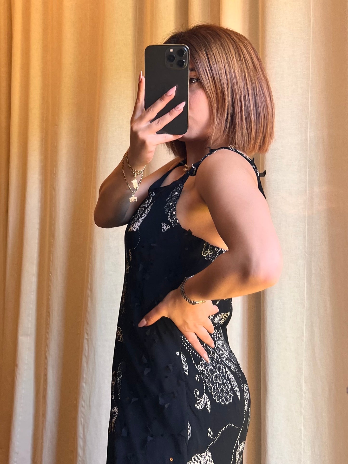 Abito Lungo Nero con Ricami Argento