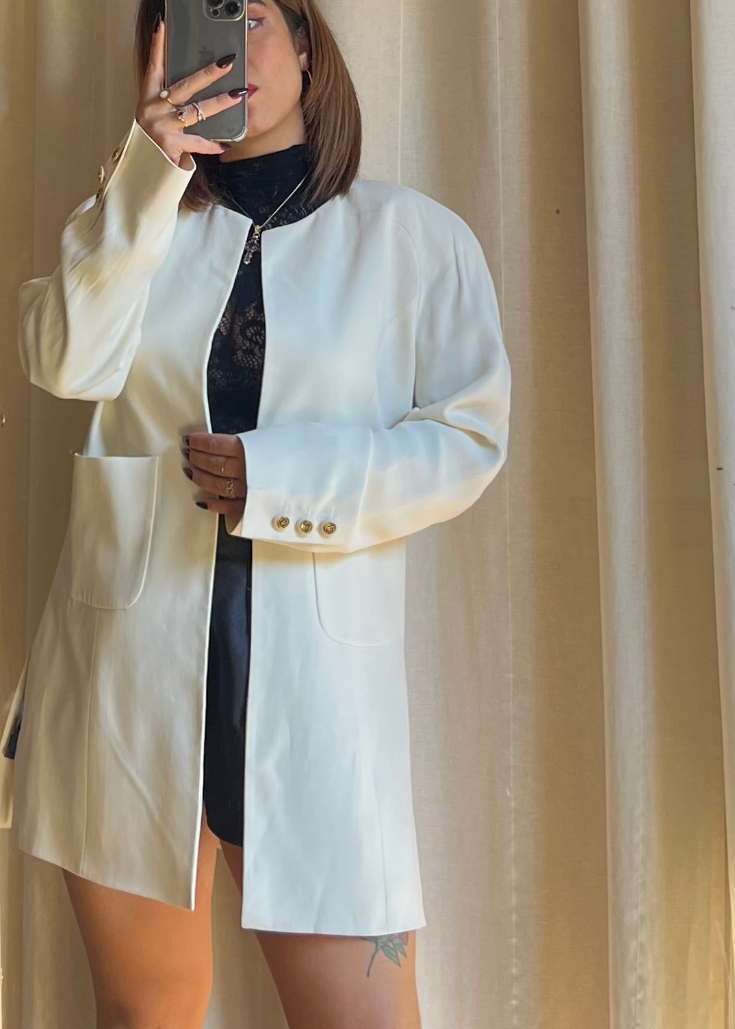 Blazer Vintage Valentino Miss V – Bianco Panna con Bottoni gioiello