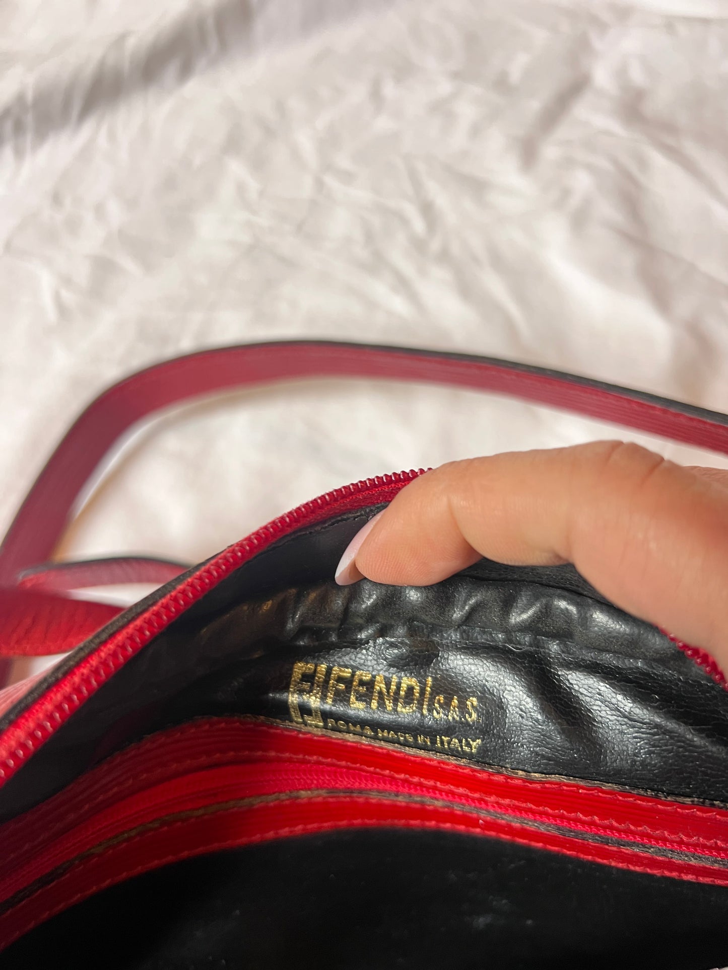 FENDI – Tracolla Vintage Camera Bag in Tessuto Zucca Rosso