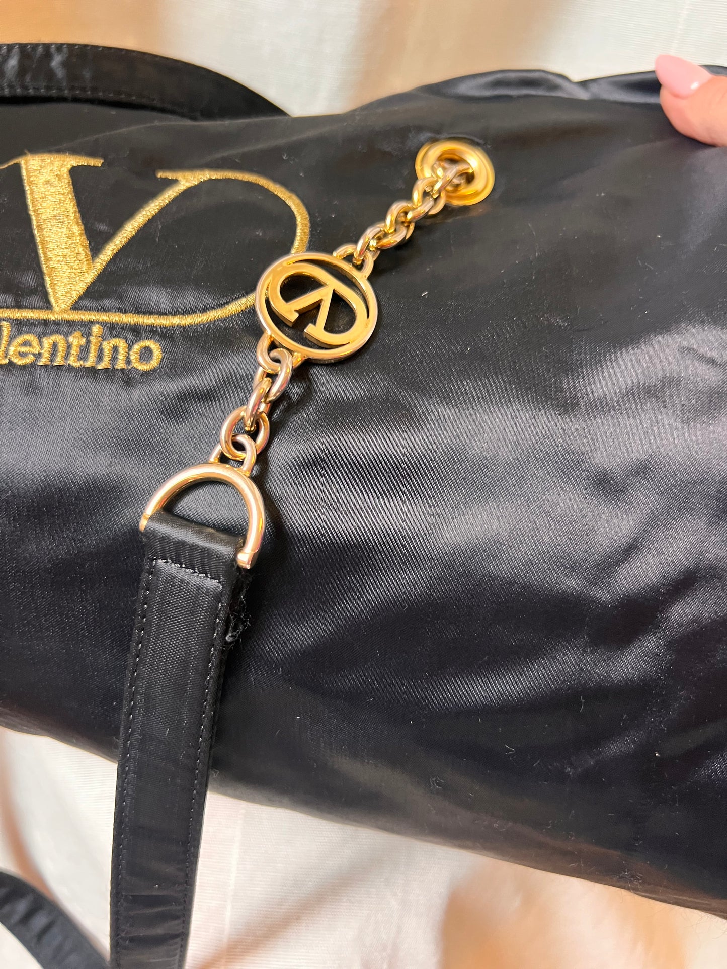 Valentino Garavani – Maxi Tote in Satin Nero