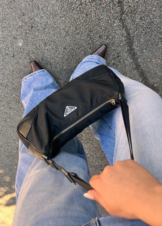 Borsa Hobo in Nylon e Pelle (Modello Re-Edition Style)