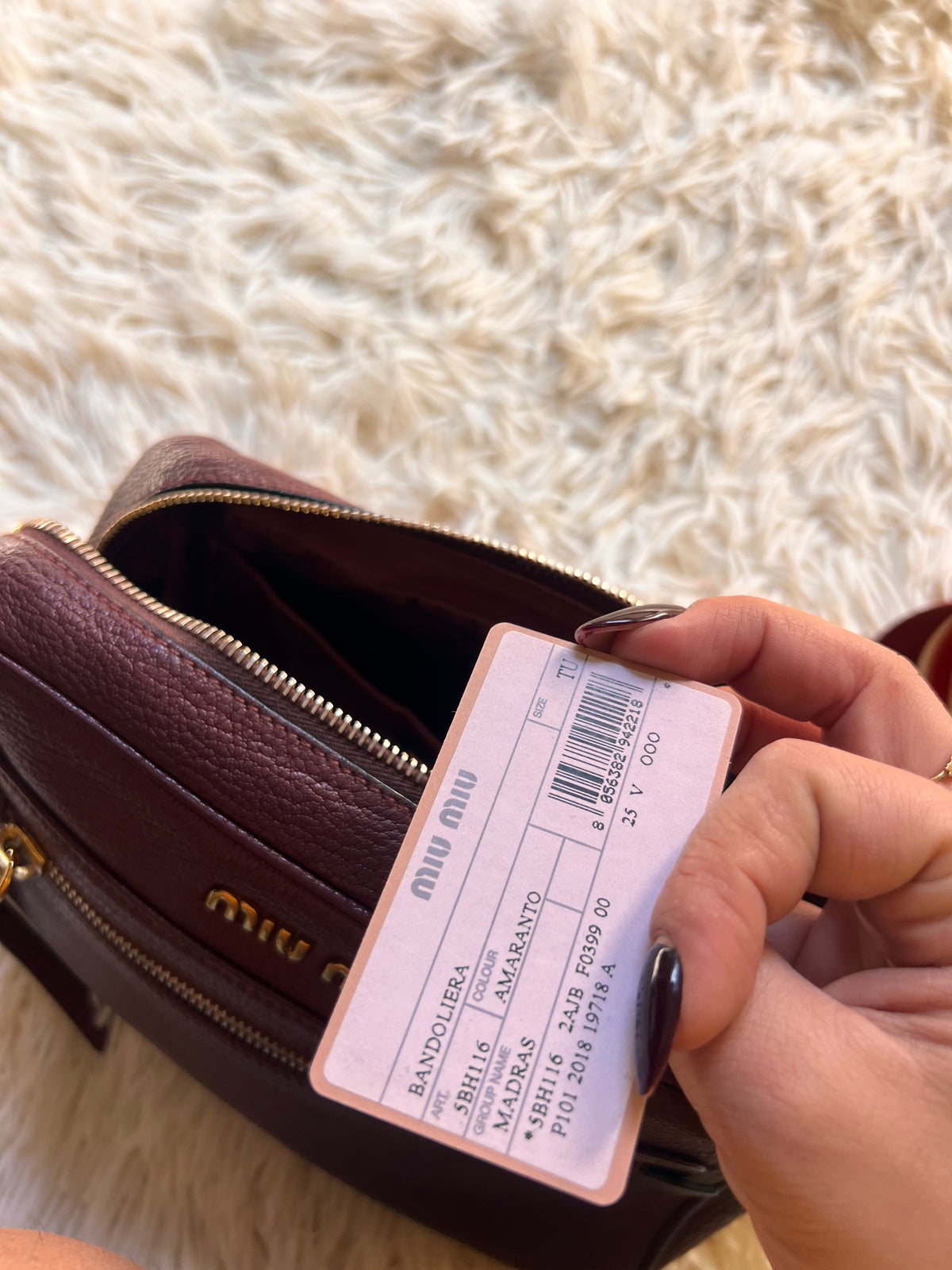 Borsa a Tracolla Miu Miu "Bandoliera" in Pelle Madras – Colore Amaranto